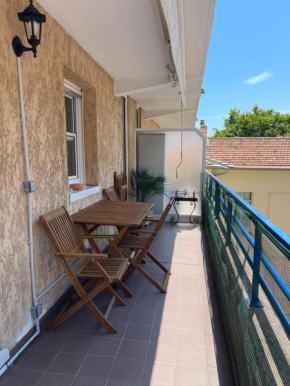 2/3 pièces avec terrasse à NICE